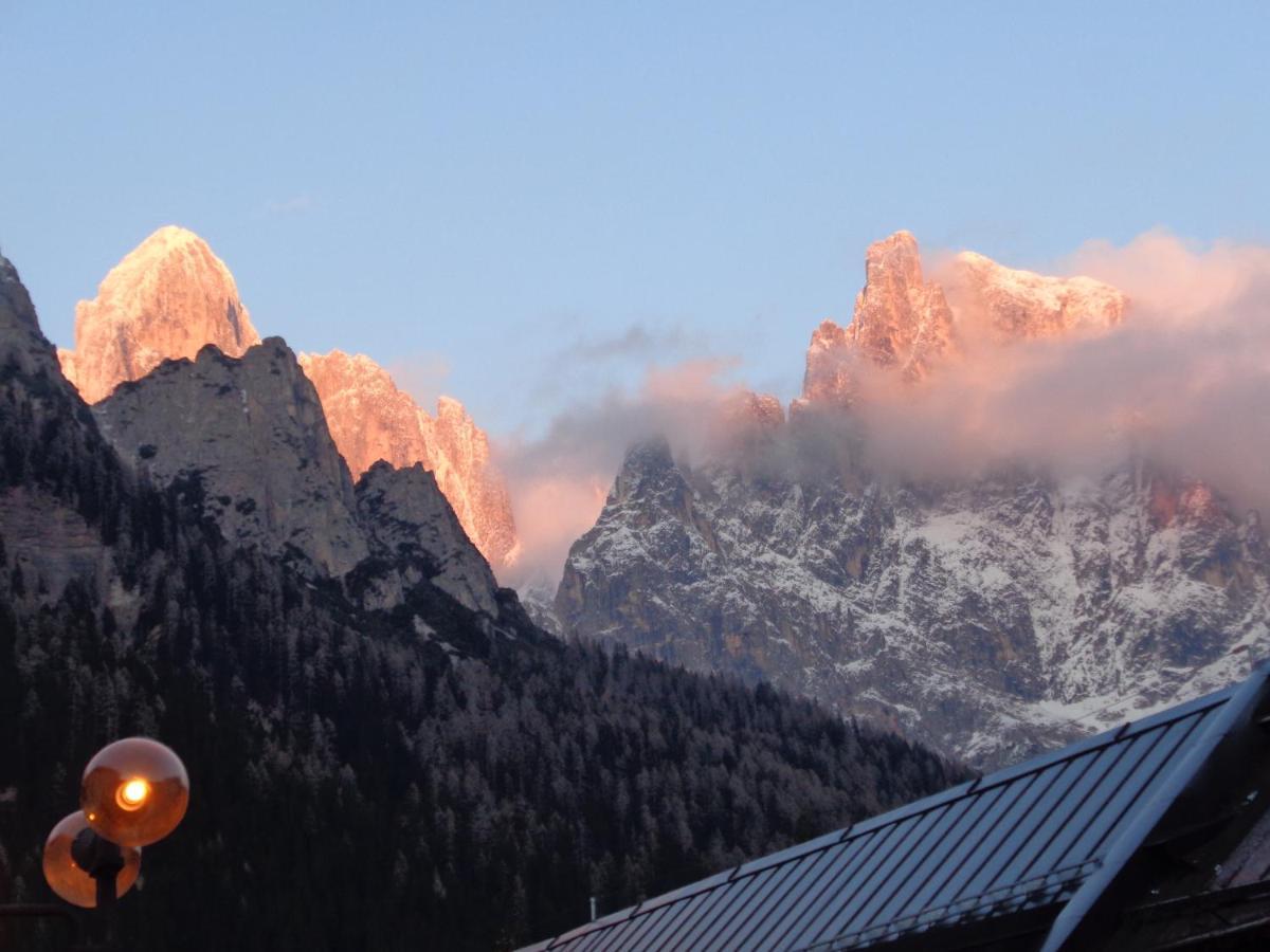 Hotel Garni Suisse San Martino Di Castrozza Exterior foto