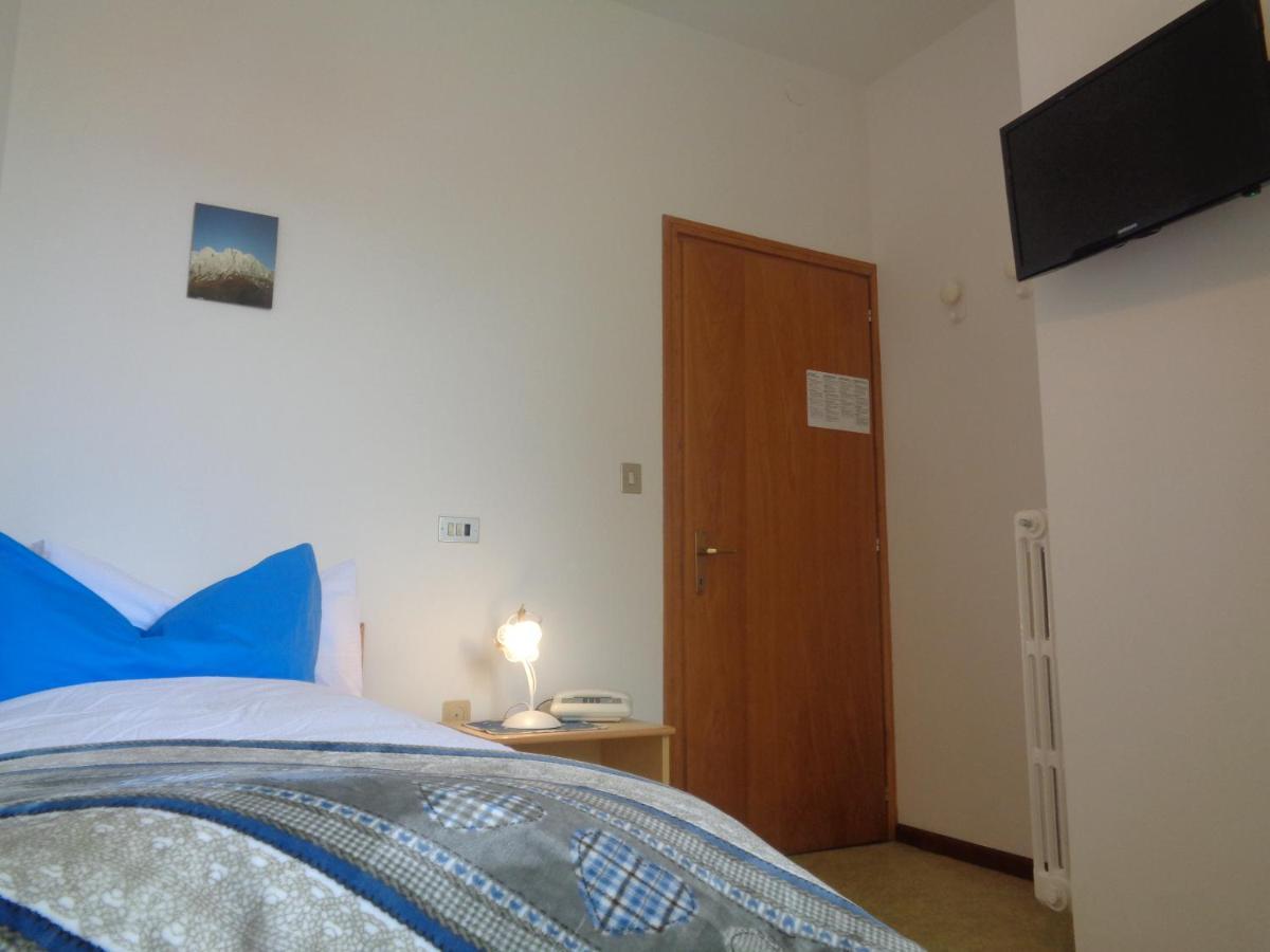Hotel Garni Suisse San Martino Di Castrozza Exterior foto
