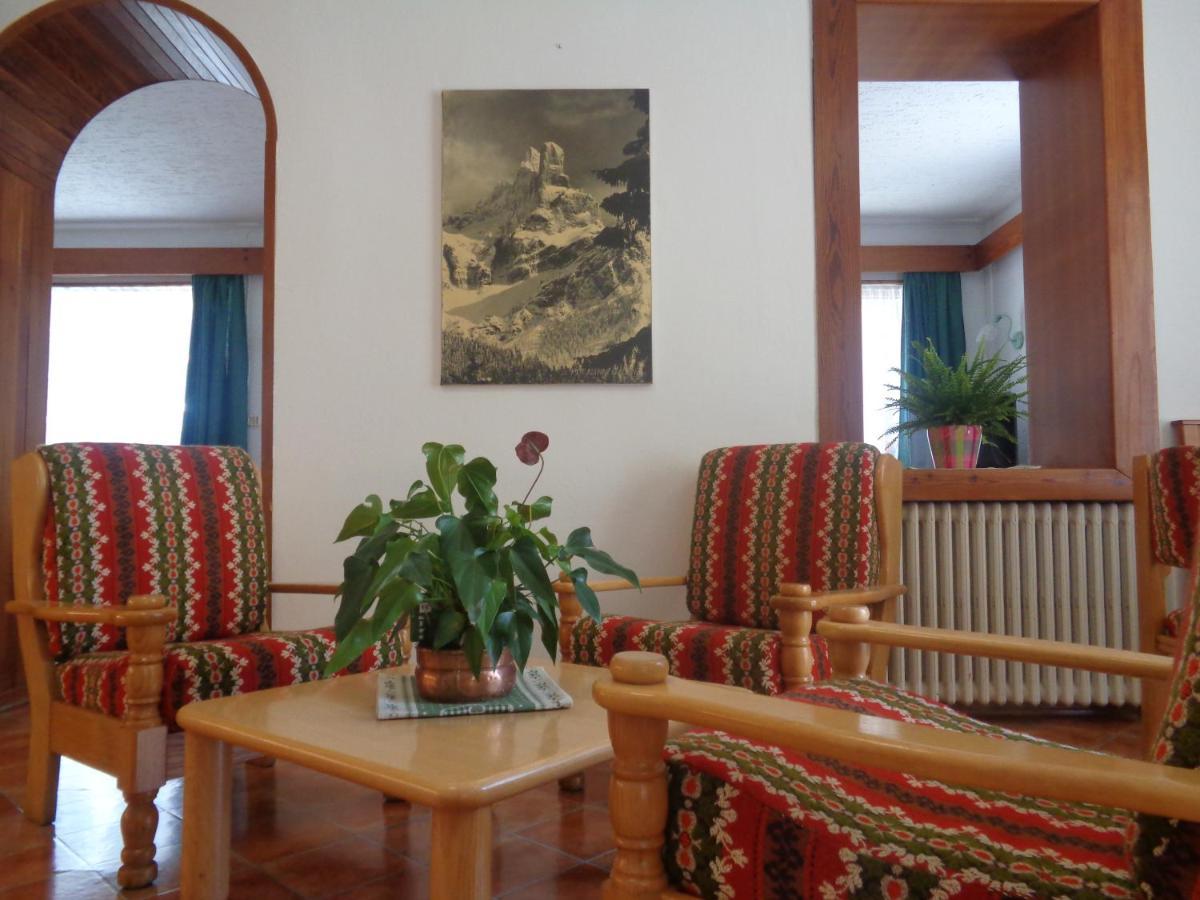 Hotel Garni Suisse San Martino Di Castrozza Exterior foto